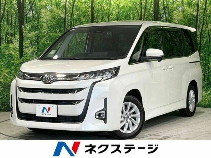 TOYOTA NOAH