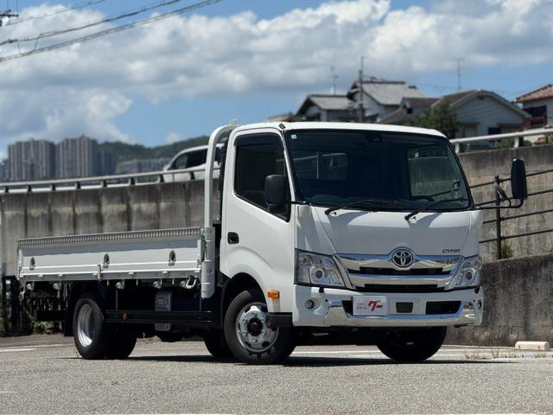 TOYOTA DYNA