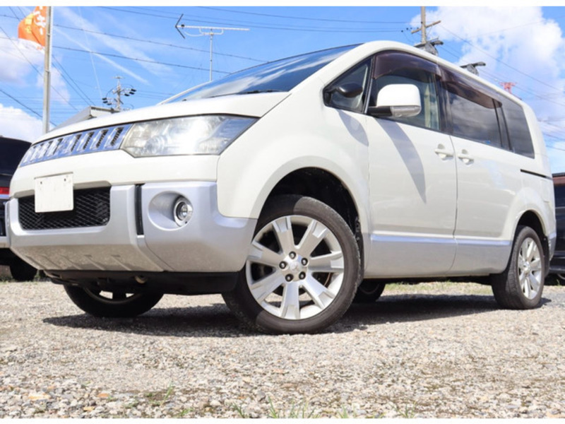 MITSUBISHI DELICA D5