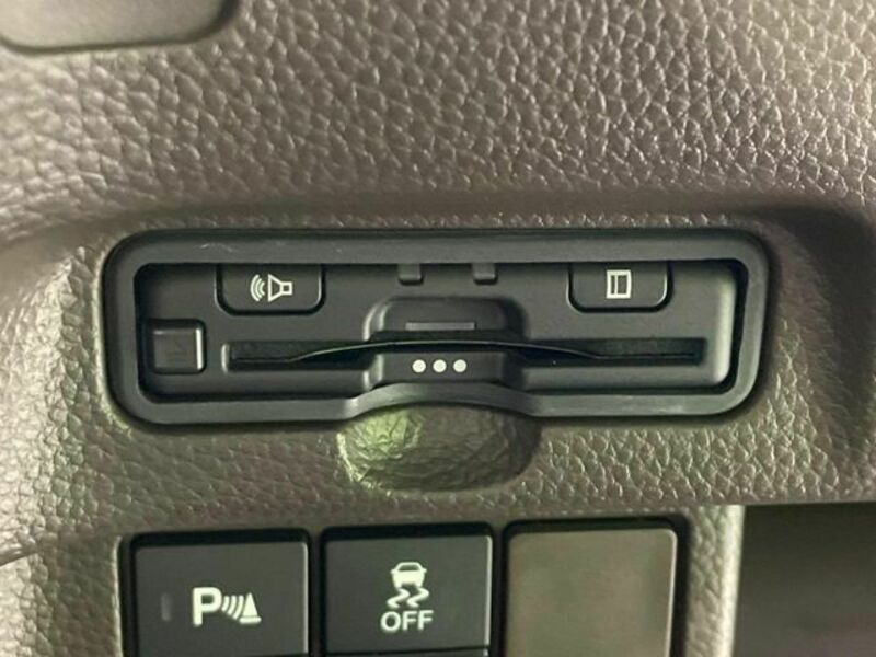 N BOX