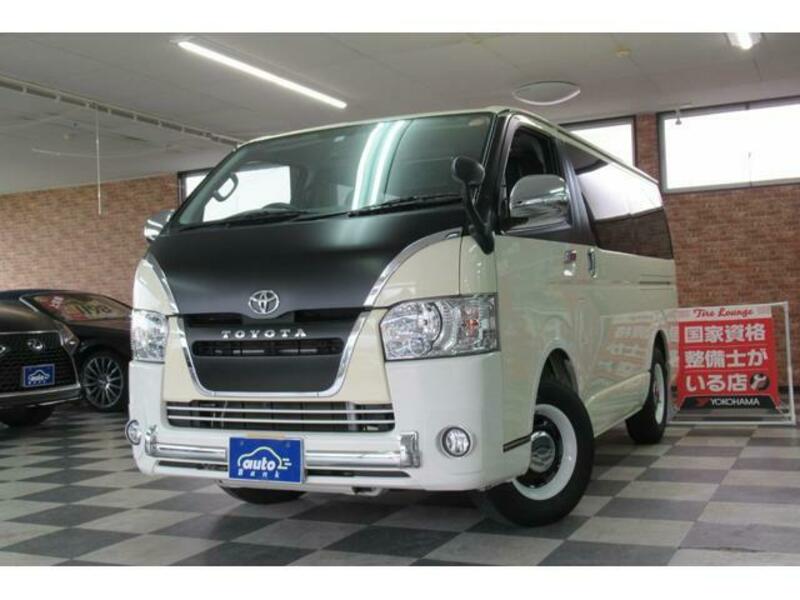 TOYOTA HIACE VAN