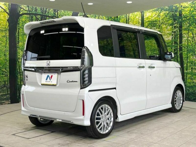 N BOX CUSTOM