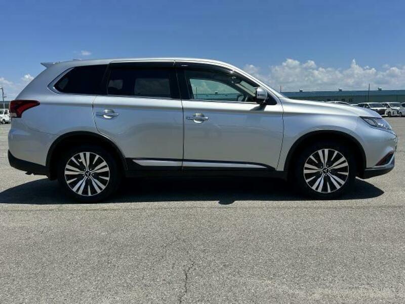 OUTLANDER
