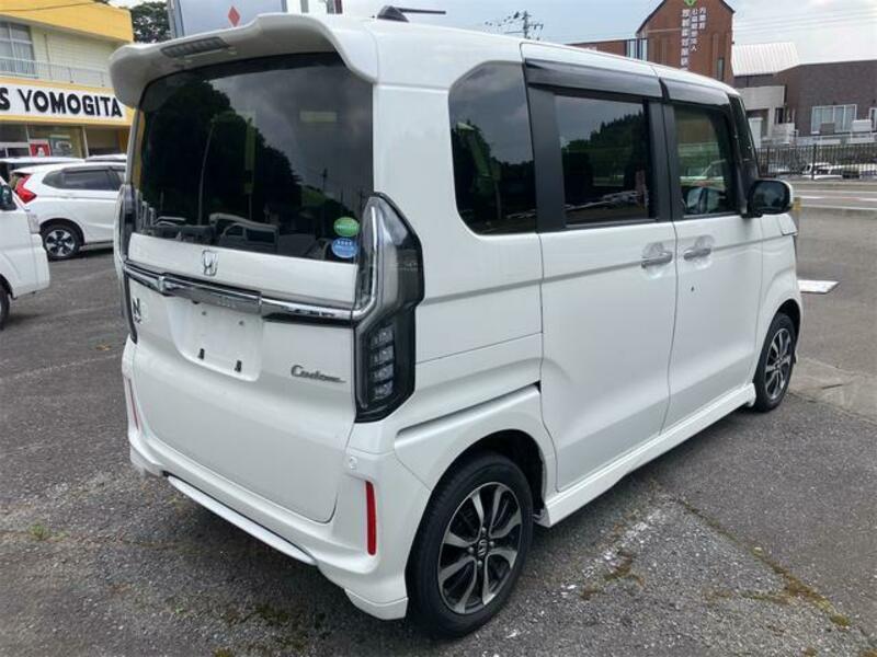 N BOX CUSTOM