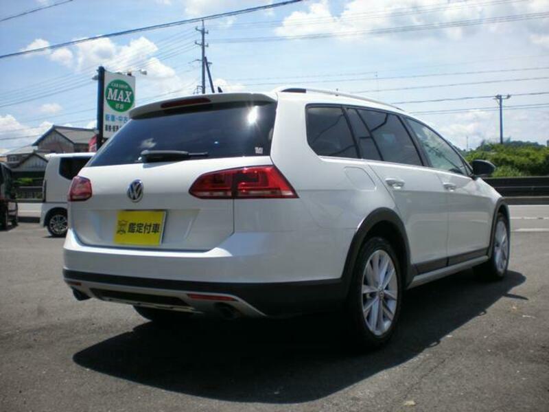 GOLF ALLTRACK
