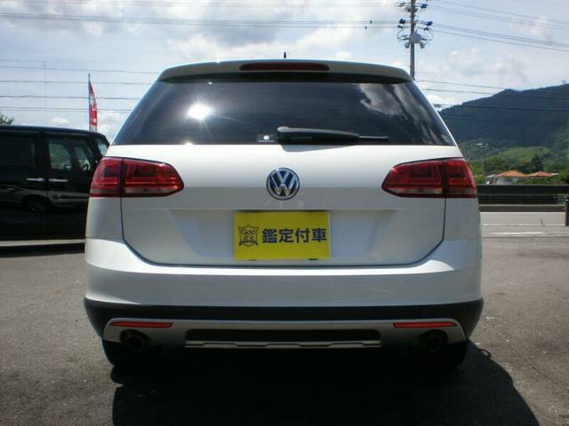 GOLF ALLTRACK