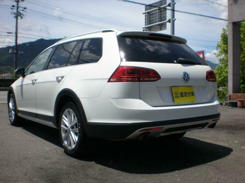 GOLF ALLTRACK