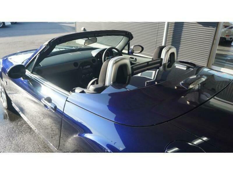 ROADSTER