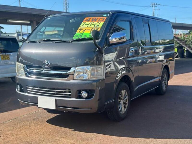 TOYOTA HIACE VAN