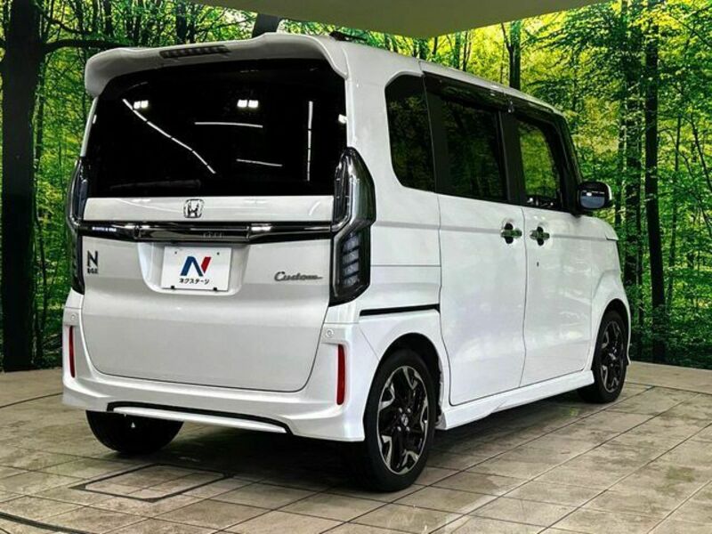 N BOX CUSTOM