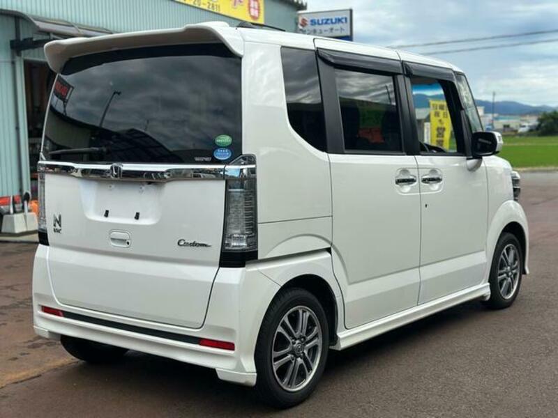 N BOX CUSTOM