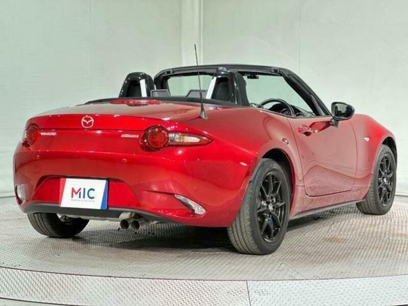 ROADSTER