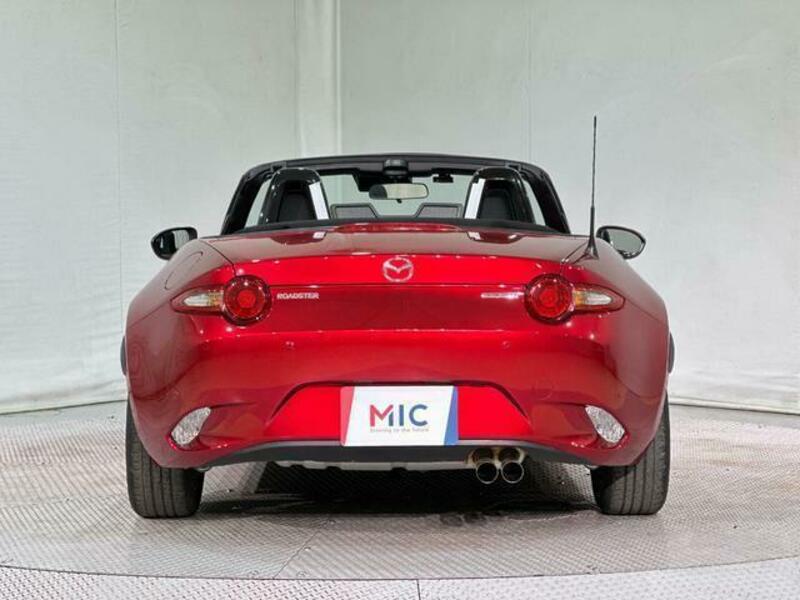 ROADSTER