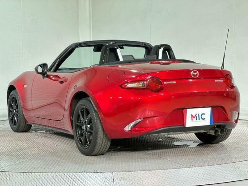 ROADSTER
