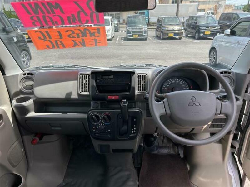 MINICAB VAN