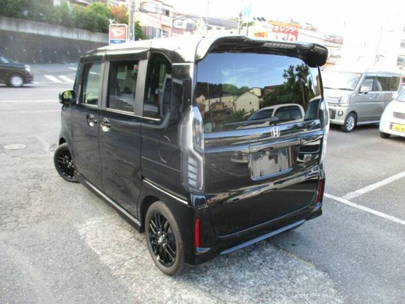 N BOX CUSTOM