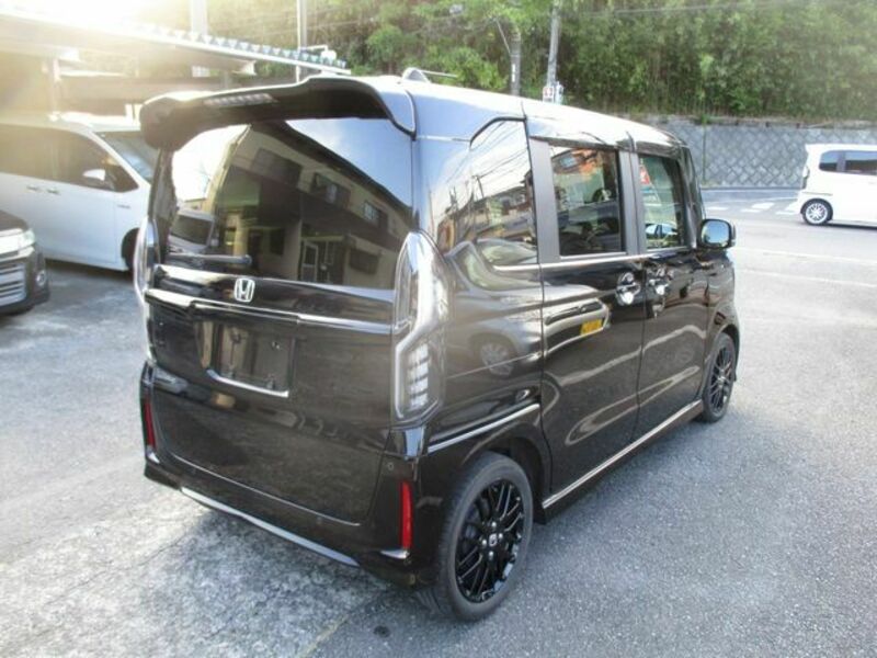 N BOX CUSTOM