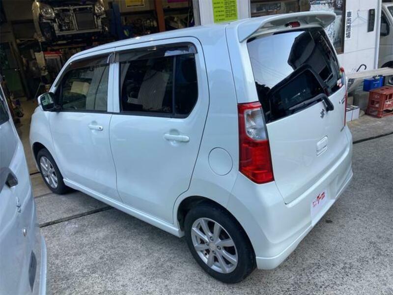 WAGON R
