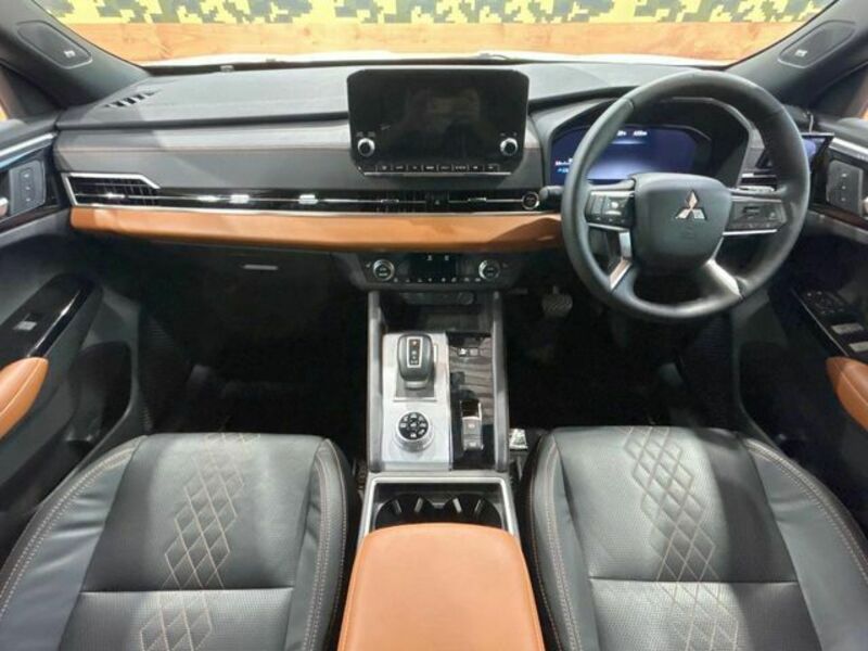 OUTLANDER PHEV