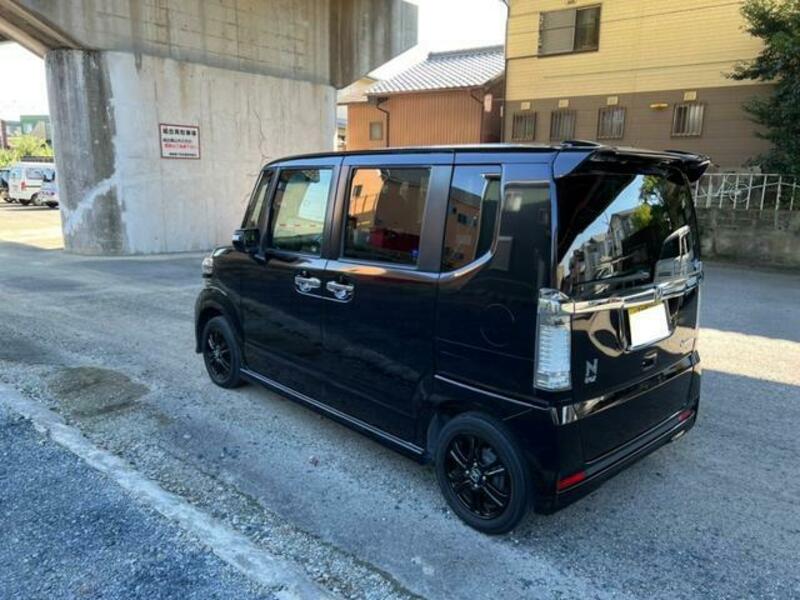 N BOX CUSTOM