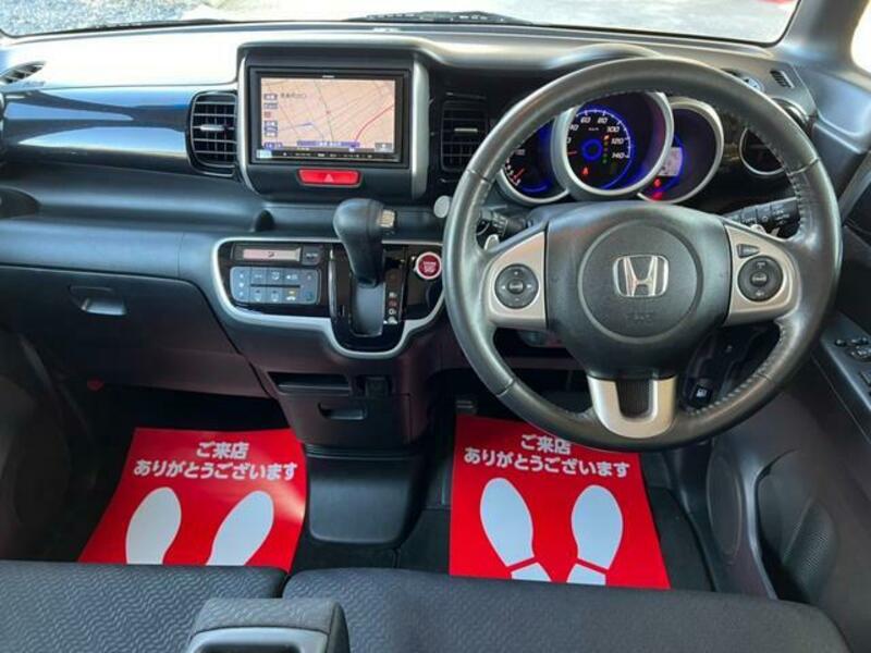 N BOX CUSTOM