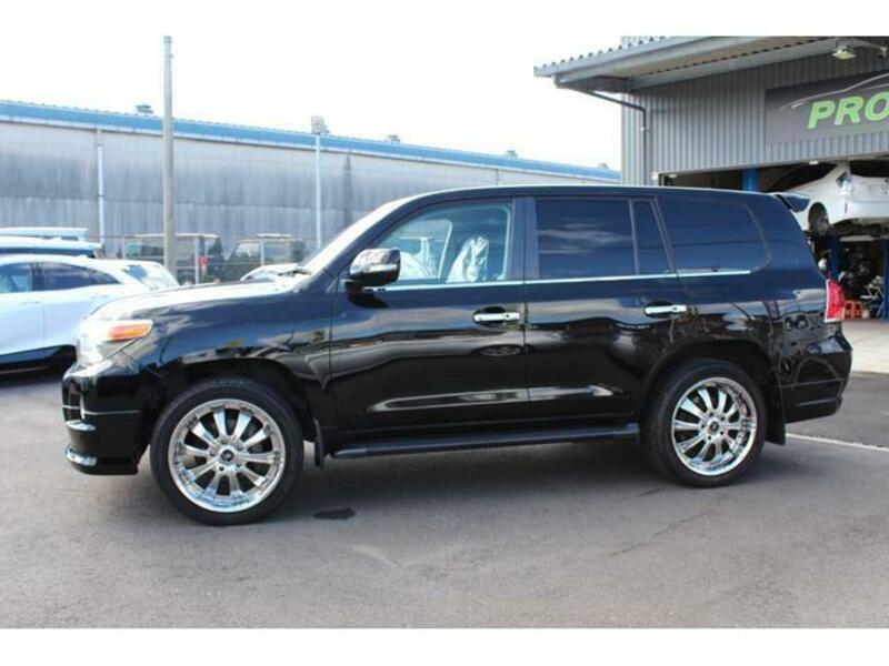 LAND CRUISER