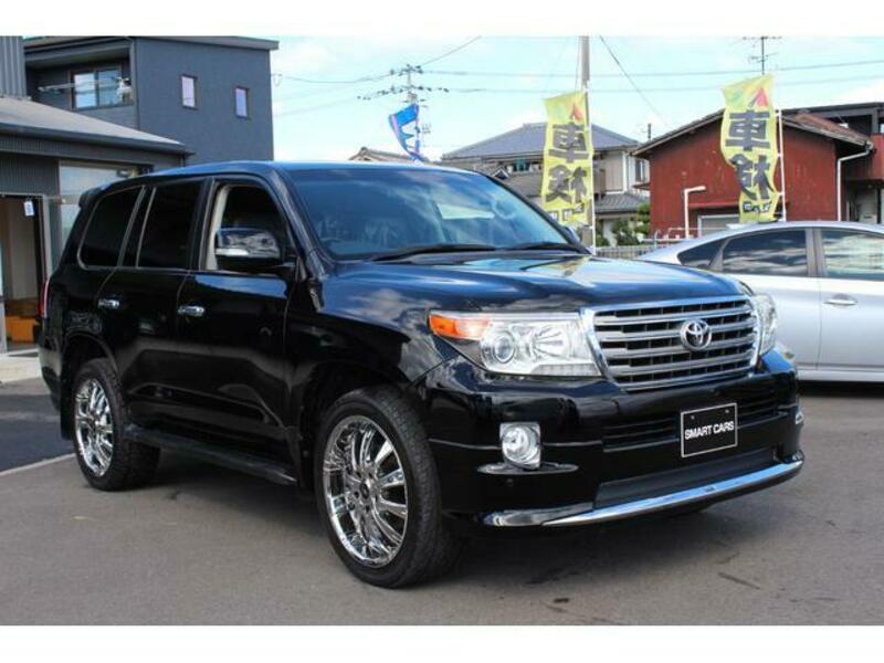 LAND CRUISER
