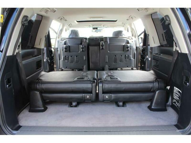 LAND CRUISER