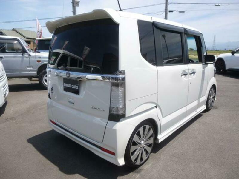 N BOX CUSTOM