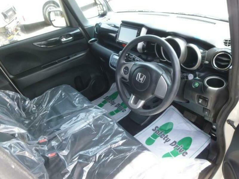 N BOX CUSTOM