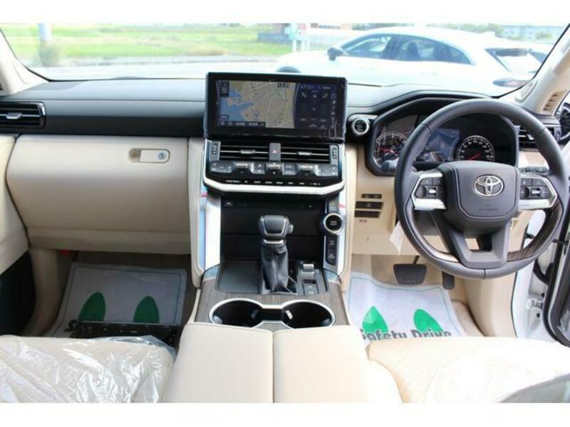 LAND CRUISER