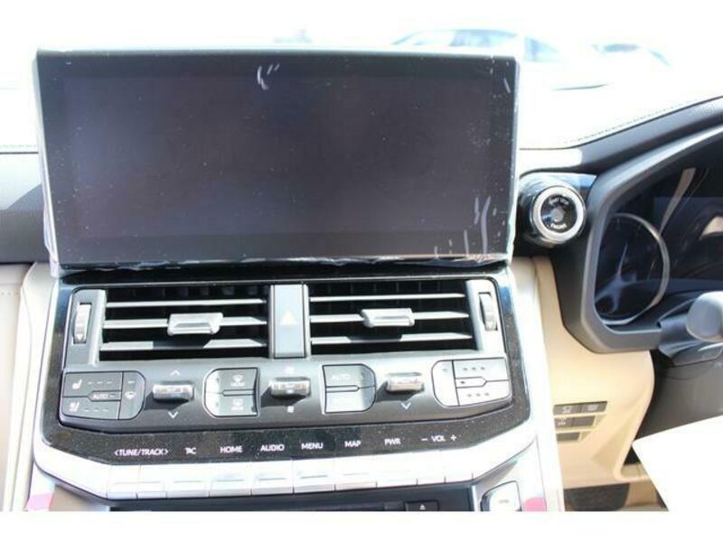 LAND CRUISER