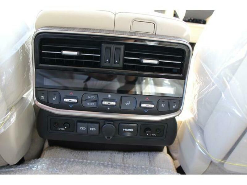 LAND CRUISER