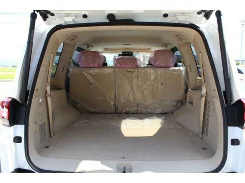 LAND CRUISER