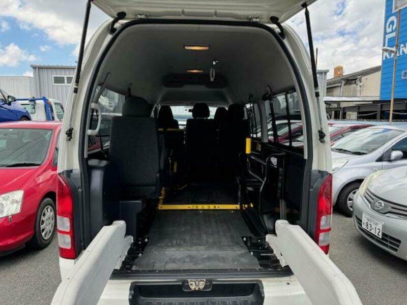 HIACE VAN