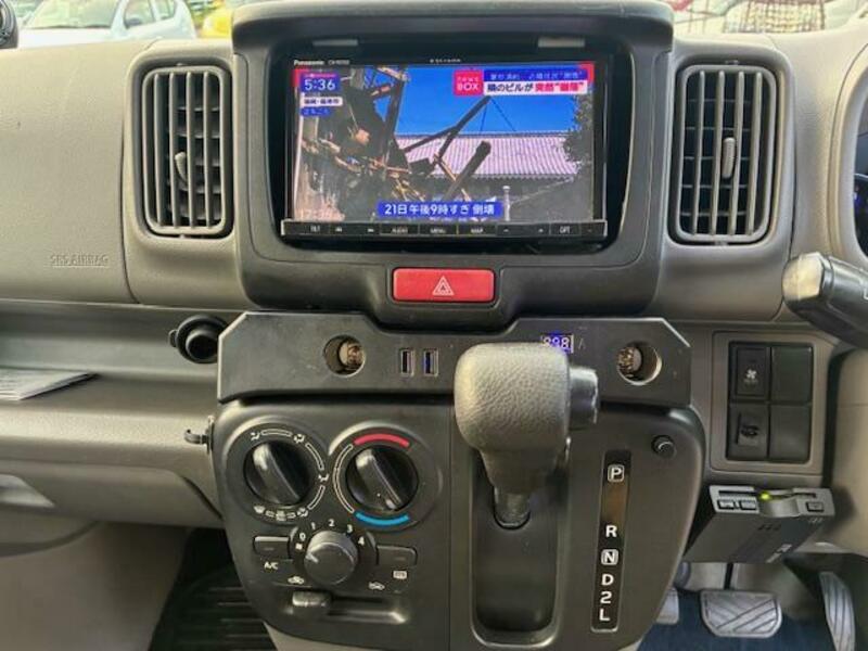 MINICAB VAN
