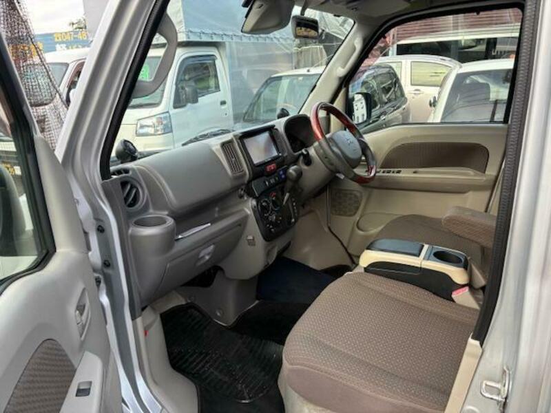 MINICAB VAN