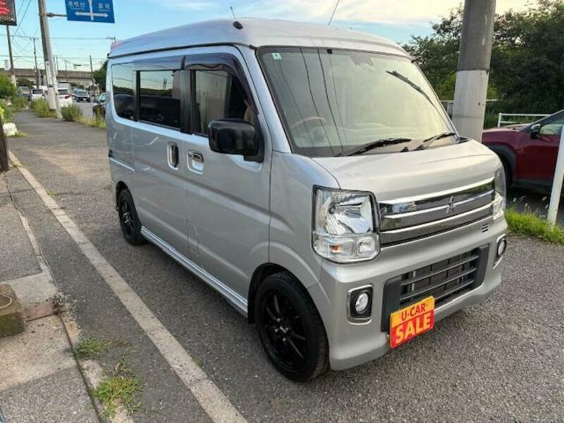MITSUBISHI MINICAB VAN