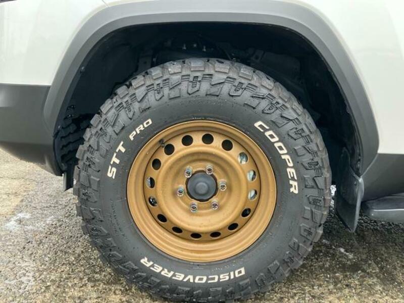 LAND CRUISER