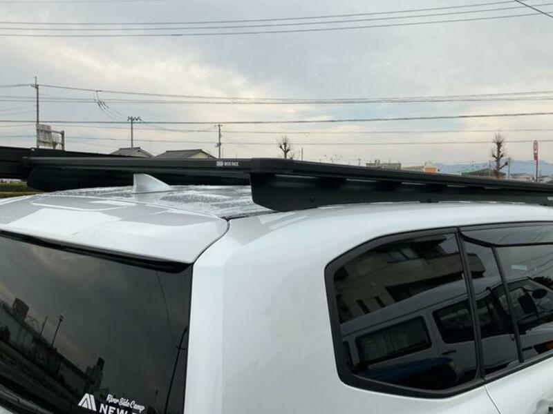 LAND CRUISER