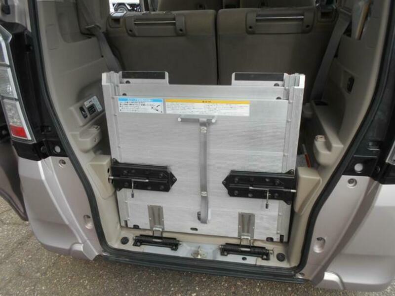 N BOX PLUS