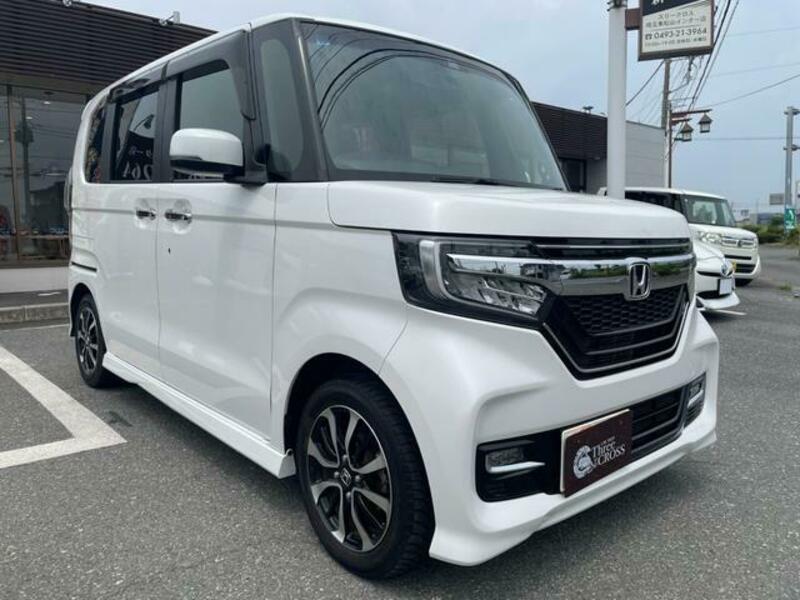 N BOX CUSTOM