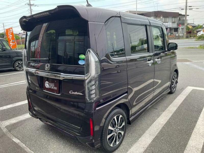 N BOX CUSTOM