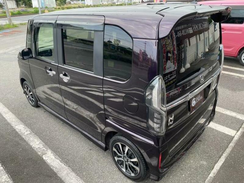N BOX CUSTOM