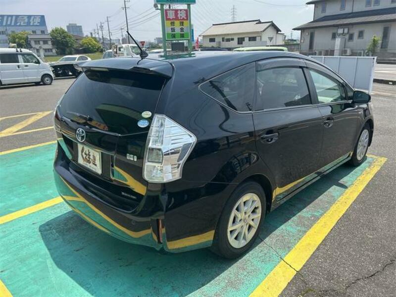 PRIUS ALPHA