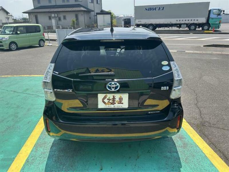 PRIUS ALPHA