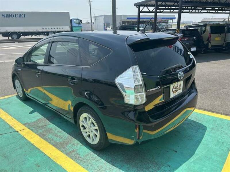 PRIUS ALPHA
