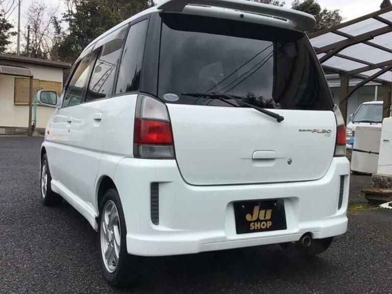 PLEO