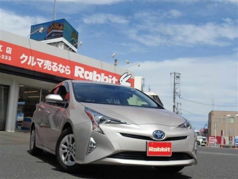 TOYOTA PRIUS