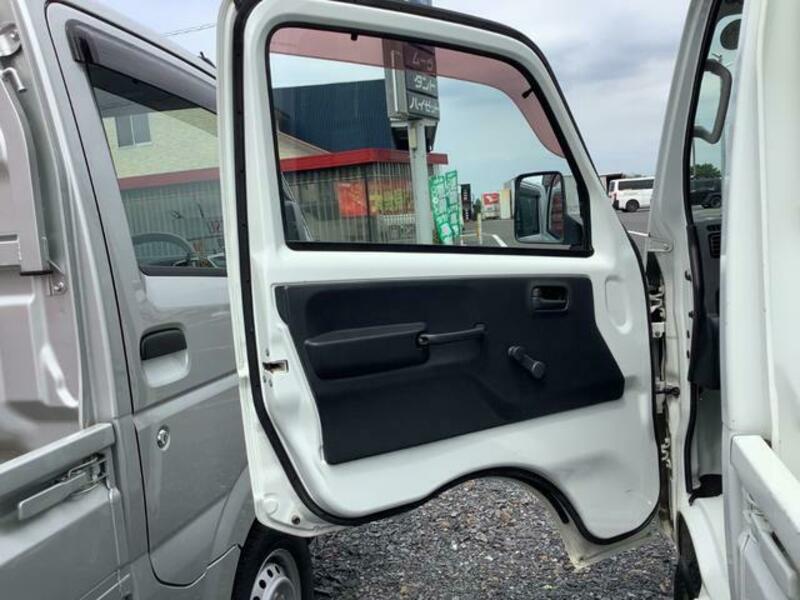 MINICAB TRUCK
